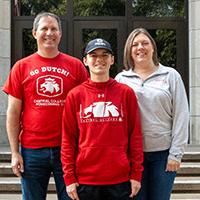 Brian ’95 and Karen Ellingson Ahrens ’96 with son Tyler '25