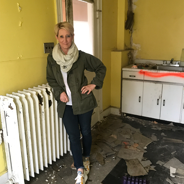 Stefanie Reiser renovating a building